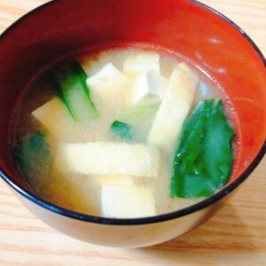 若い小松菜のお味噌汁
